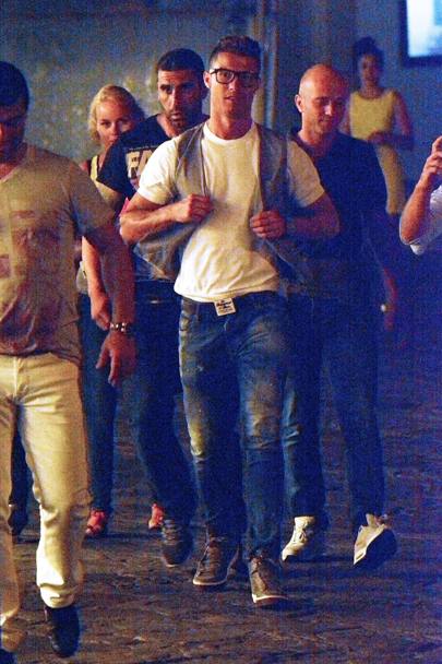 Eliminato dai Mondiali, Cristiano Ronaldo trascorre con alcuni amici una serata in una discoteca sull’isola greca di Mykonos (Olycom) 